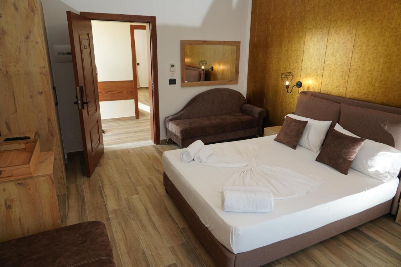 Hotel Monaco & Garden Golem  Εξωτερικό φωτογραφία