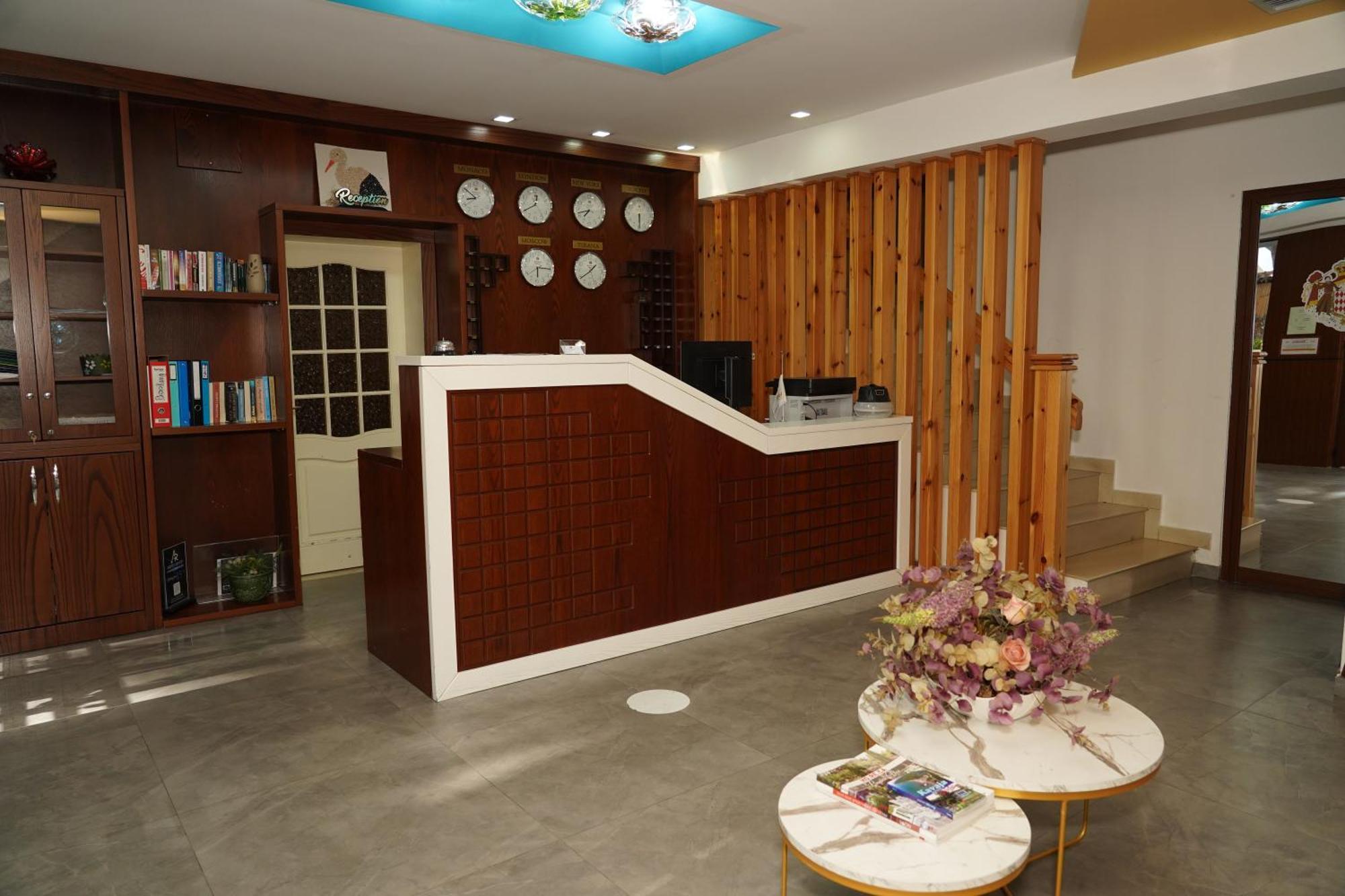 Hotel Monaco & Garden Golem  Εξωτερικό φωτογραφία