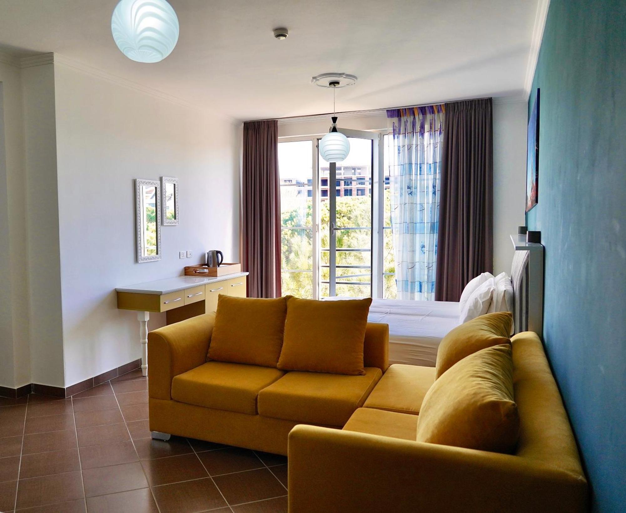 Hotel Monaco & Garden Golem  Εξωτερικό φωτογραφία